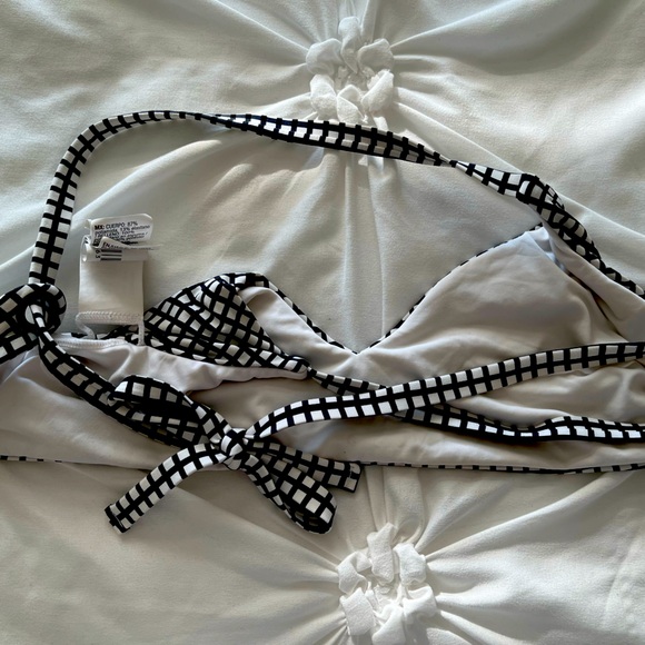 1 piece swimsuit top - Picture 2 of 3